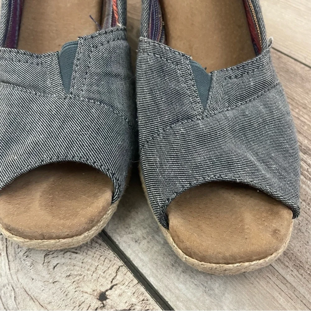 Toms Women’s 9.5 Canvas Peep Toe‎ Wedge Heel Sandals
